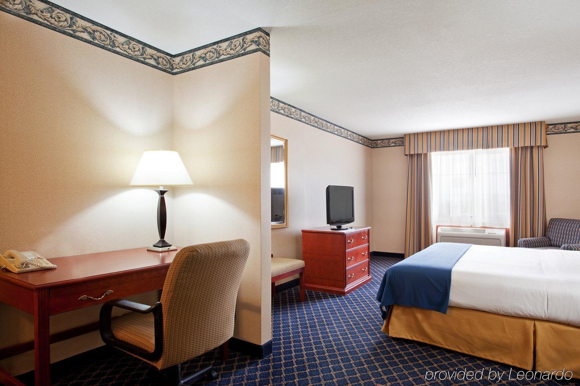 Holiday Inn Express & Suites Danville By Ihg Oda fotoğraf