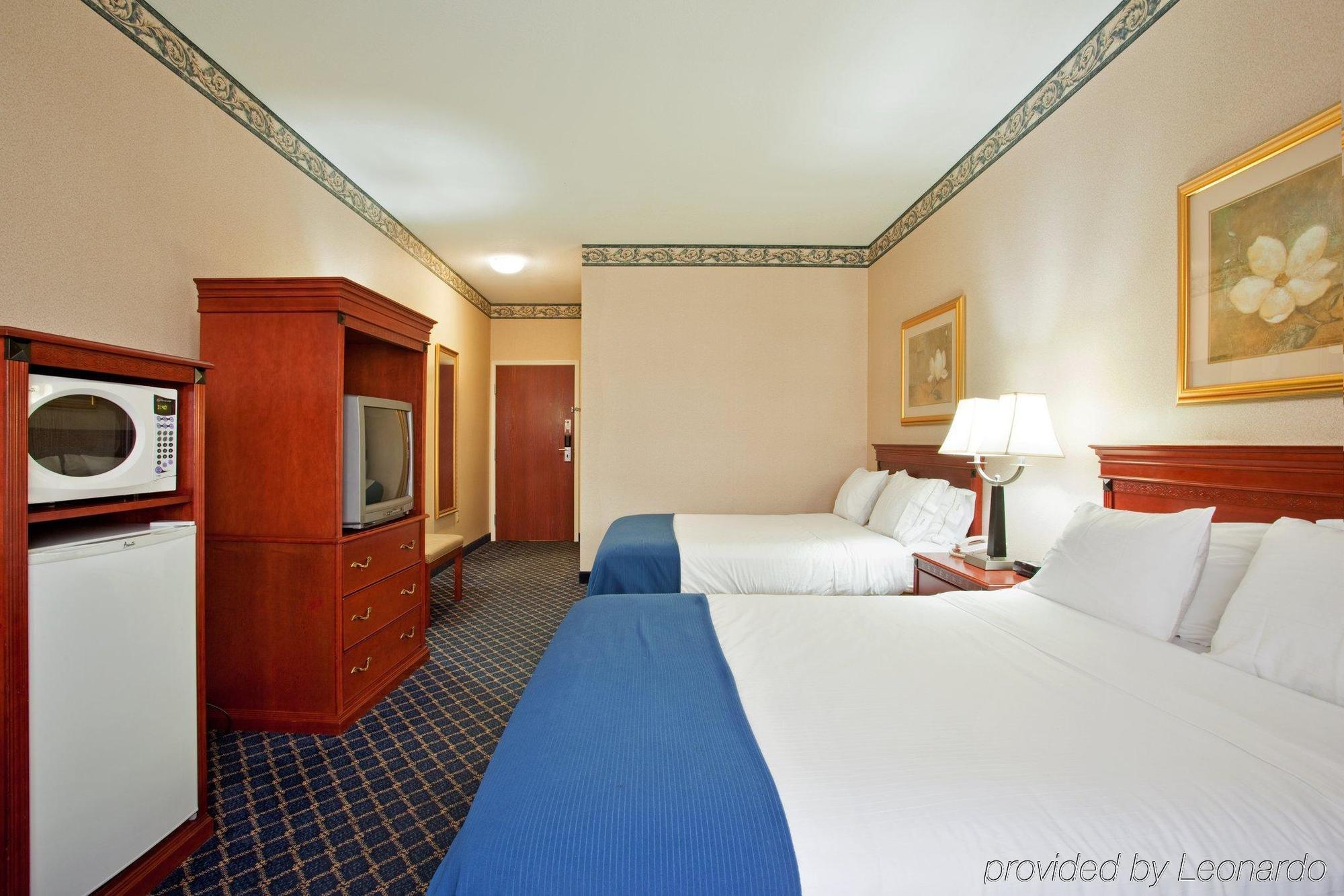 Holiday Inn Express & Suites Danville By Ihg Oda fotoğraf